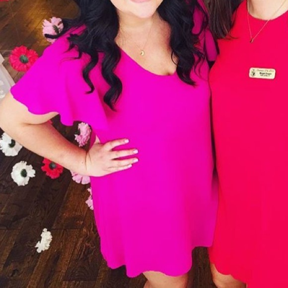 💗BOUTIQUE FLOWY V NECK FUCHSIA DRESS - Picture 5 of 6